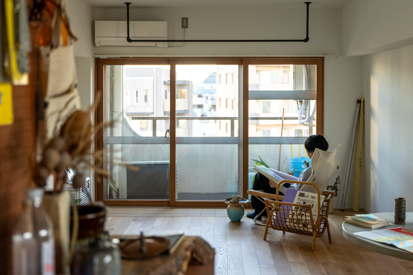 「窓まわり」が過ごす居場所になる。外との距離を近づける窓辺の活用術38