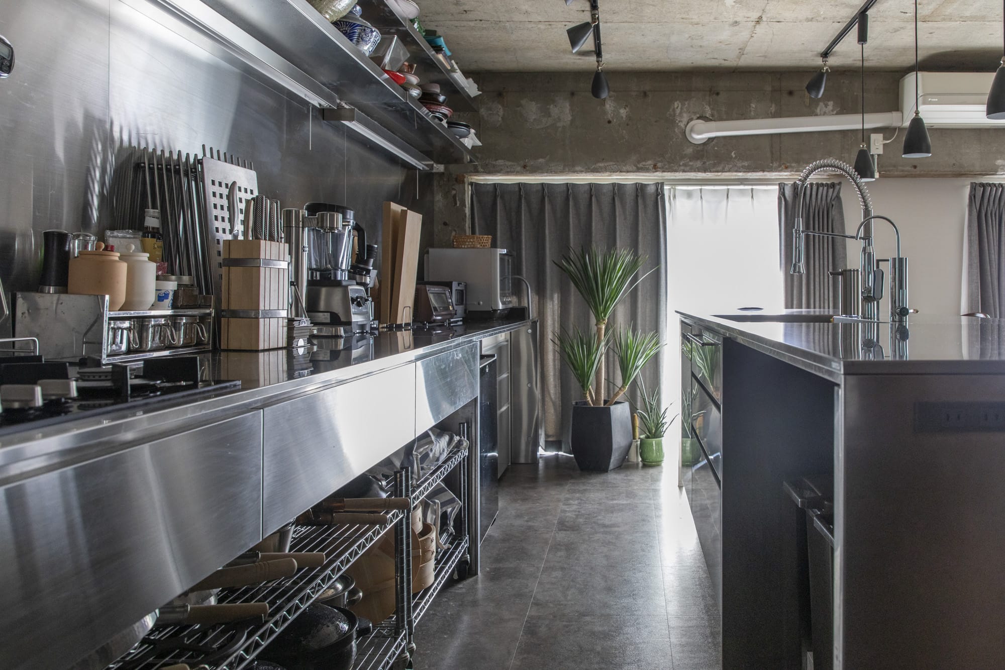 憧れの海外製ハイパワーコンロからはじまったキッチンが主役の家　Vol.8