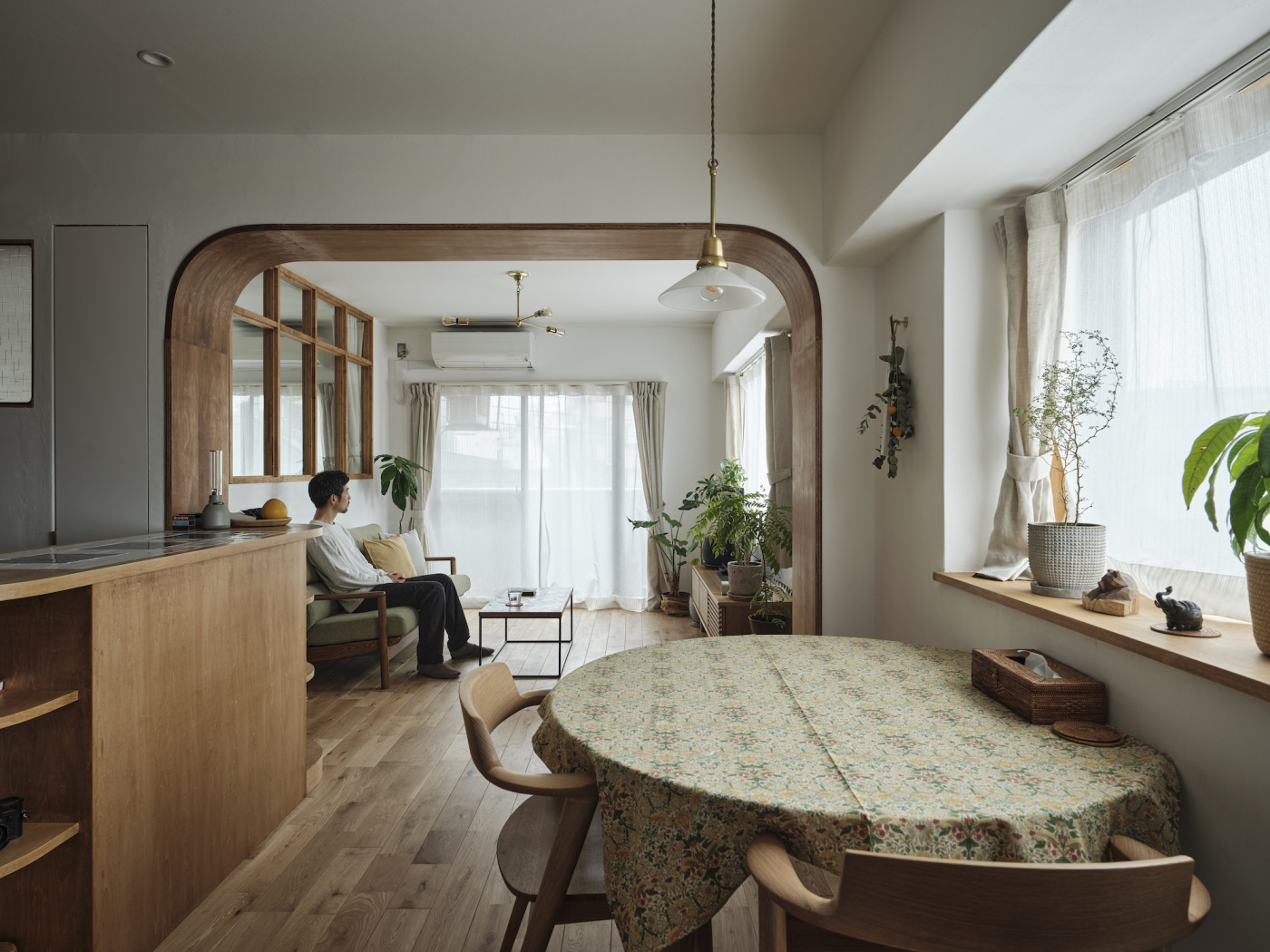 「山登り」と「カメラ」。趣味を日常に取り入れて暮らす、夫婦の住まい1