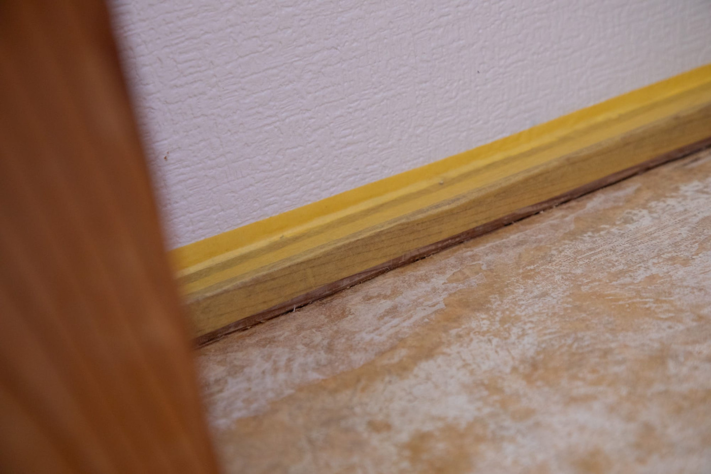 塩ビシートだった、築古戸建のトイレ床を『ハニカムタイル』に変えてみた！60