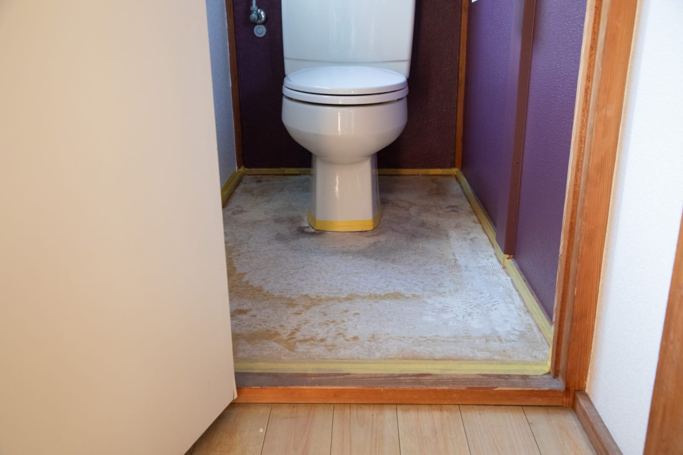 塩ビシートだった、築古戸建のトイレ床を『ハニカムタイル』に変えてみた！64