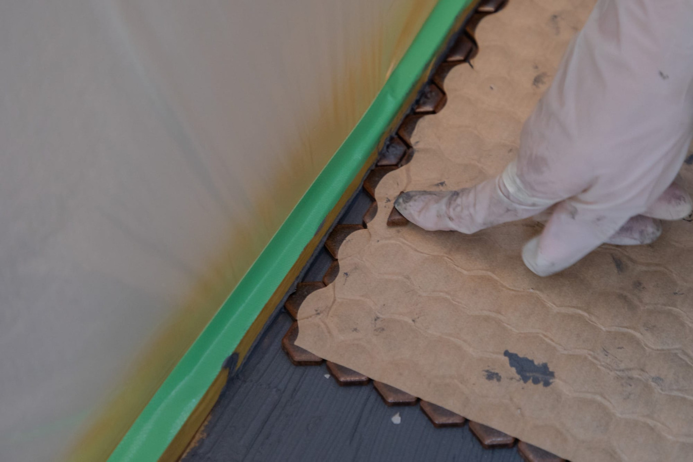 塩ビシートだった、築古戸建のトイレ床を『ハニカムタイル』に変えてみた！86