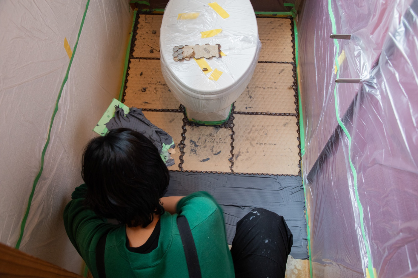 塩ビシートだった、築古戸建のトイレ床を『ハニカムタイル』に変えてみた！104