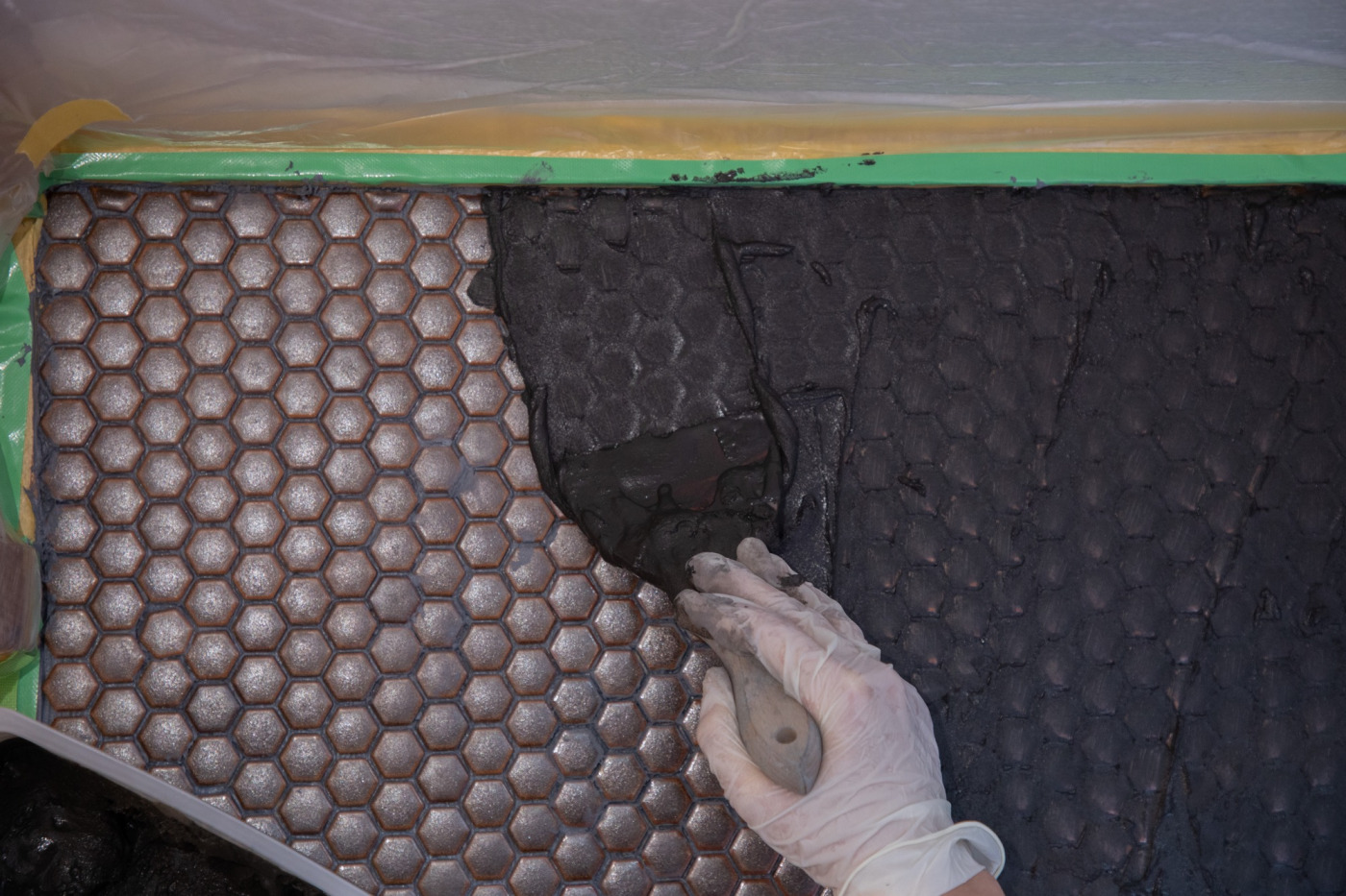 塩ビシートだった、築古戸建のトイレ床を『ハニカムタイル』に変えてみた！144