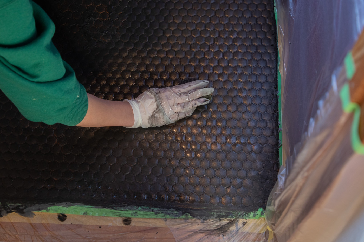 塩ビシートだった、築古戸建のトイレ床を『ハニカムタイル』に変えてみた！150