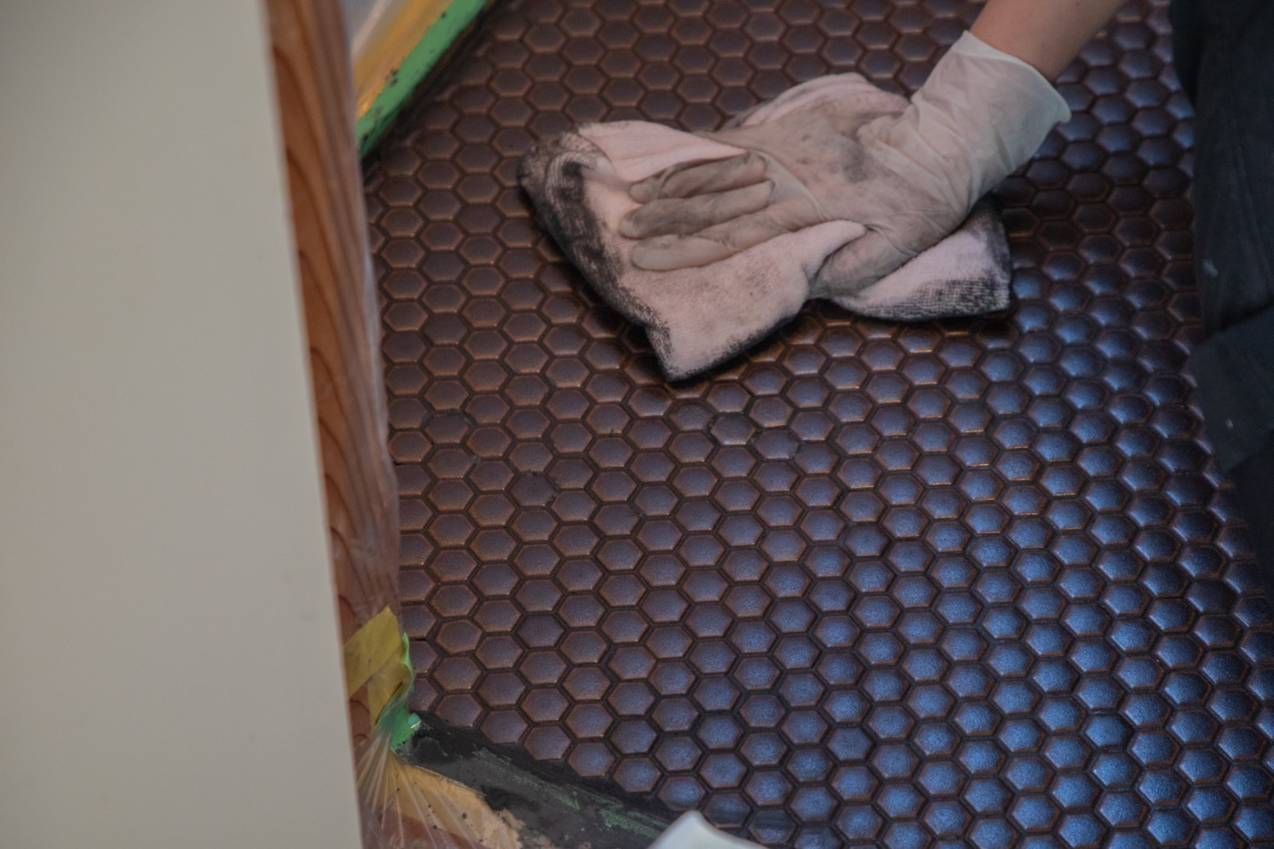 塩ビシートだった、築古戸建のトイレ床を『ハニカムタイル』に変えてみた！160