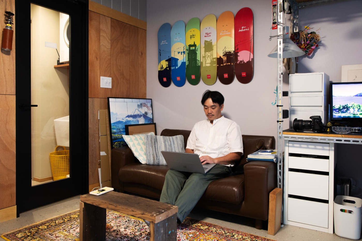 「そこにある最低限のもので最大限の心地よい空間を考えていくのが好き」と話す星野さん。