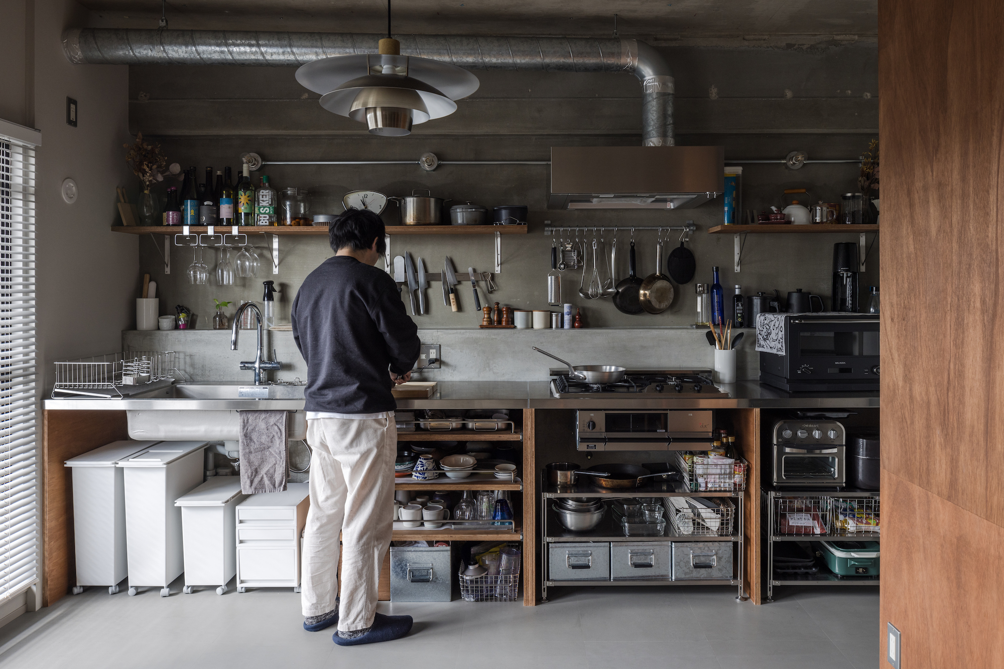 厨房みたいなキッチンと、こもれるロフト。それぞれの“基地で自分時間を満喫する、ふたり暮らしのマンションリノベーション vol.2