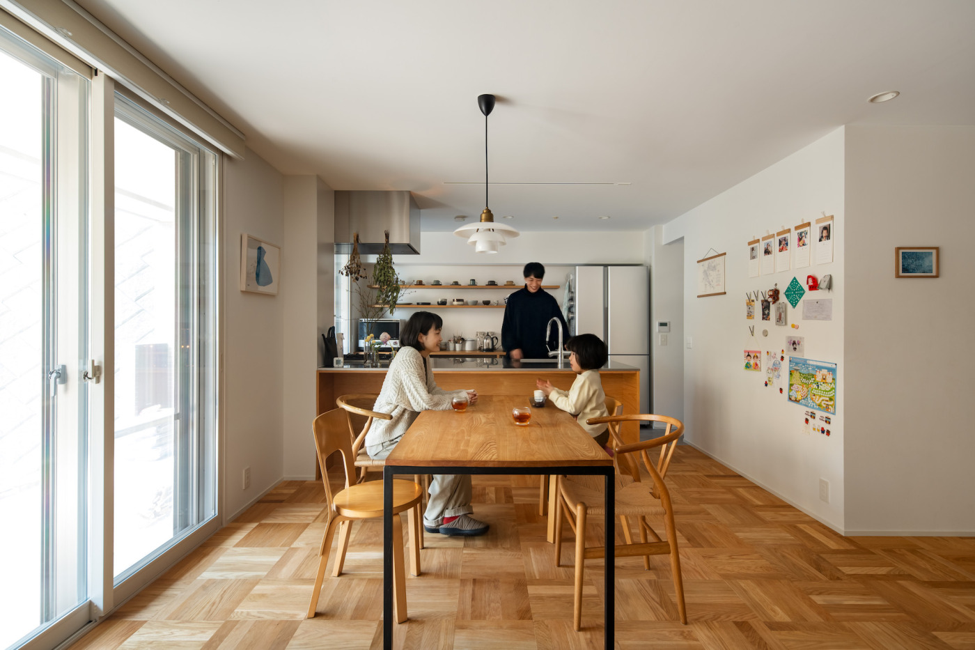 今日はどっち？気分で選べる、のびのびリビングとおこもりヌックのある暮らし1