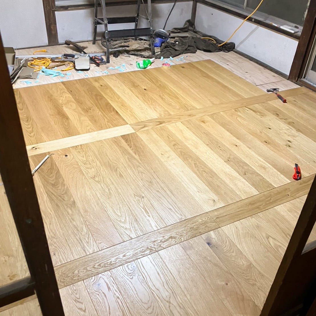 「完璧」より「アドリブ」？古い倉庫兼住居を、1年かけて改装した秘密基地DIY。19