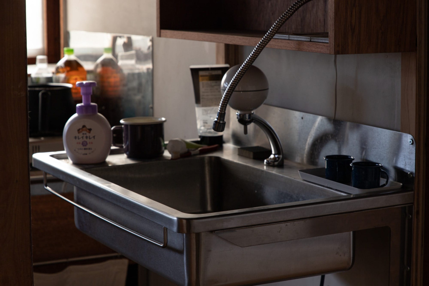 「完璧」より「アドリブ」？古い倉庫兼住居を、1年かけて改装した秘密基地DIY。35