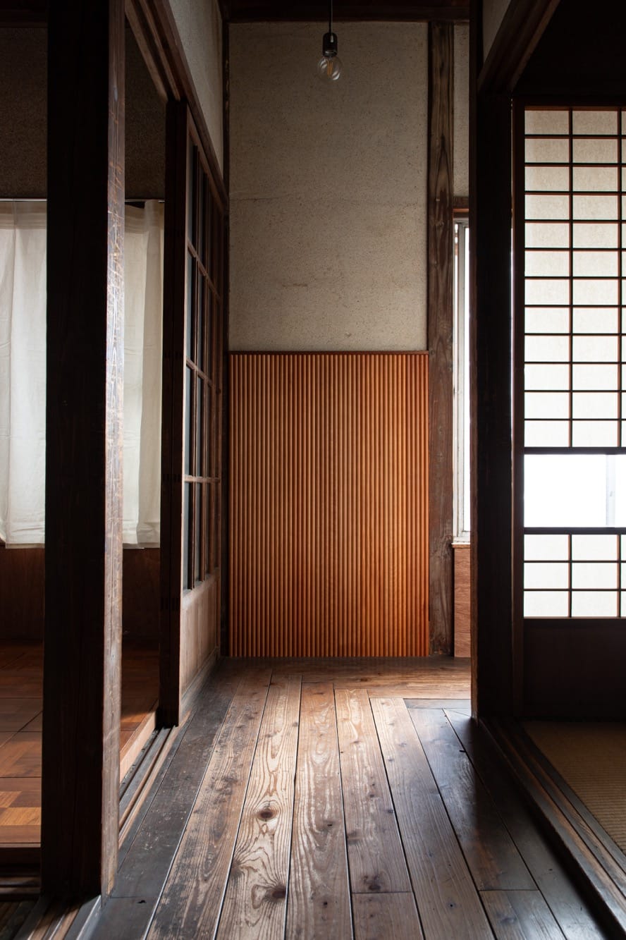 「完璧」より「アドリブ」？古い倉庫兼住居を、1年かけて改装した秘密基地DIY。47