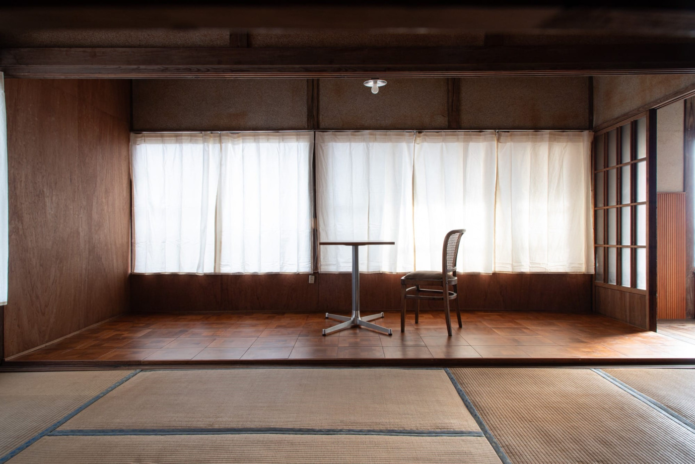 「完璧」より「アドリブ」？古い倉庫兼住居を、1年かけて改装した秘密基地DIY。41