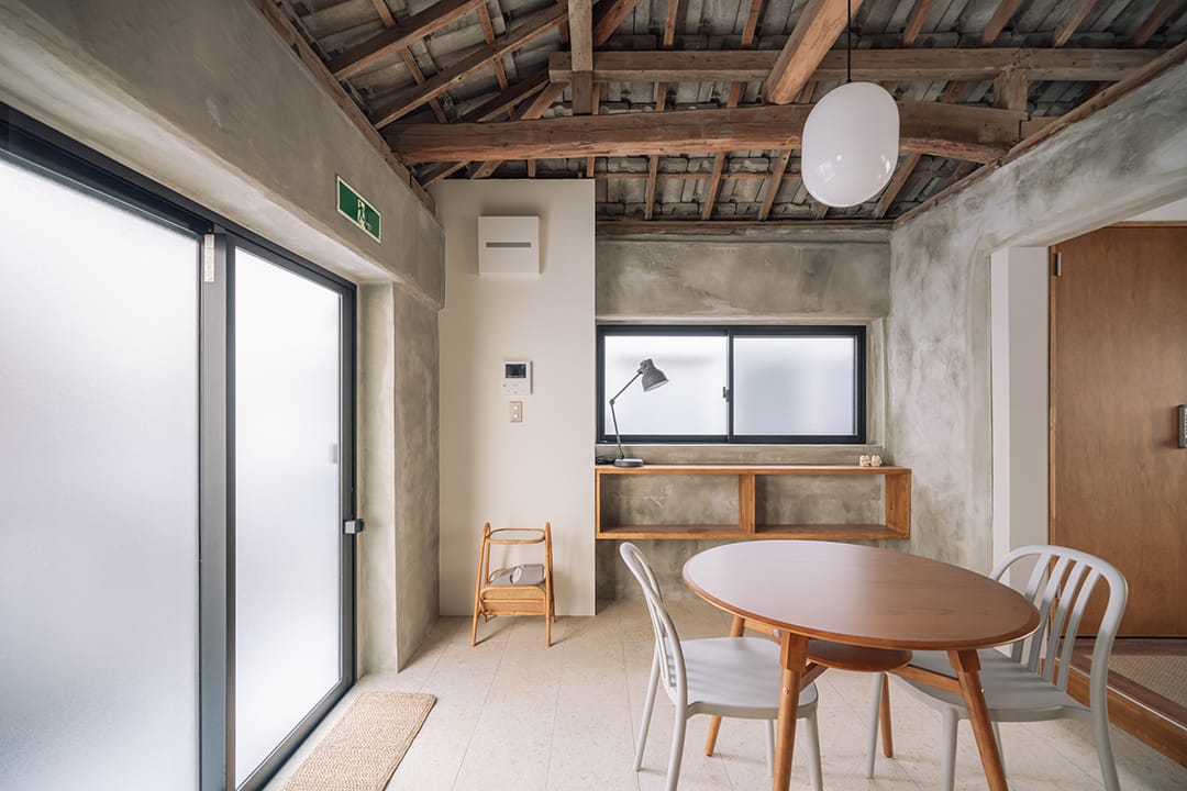 沖縄の民芸“やちむん”が息づく、壺屋の宿「Tsuboya apartment」15