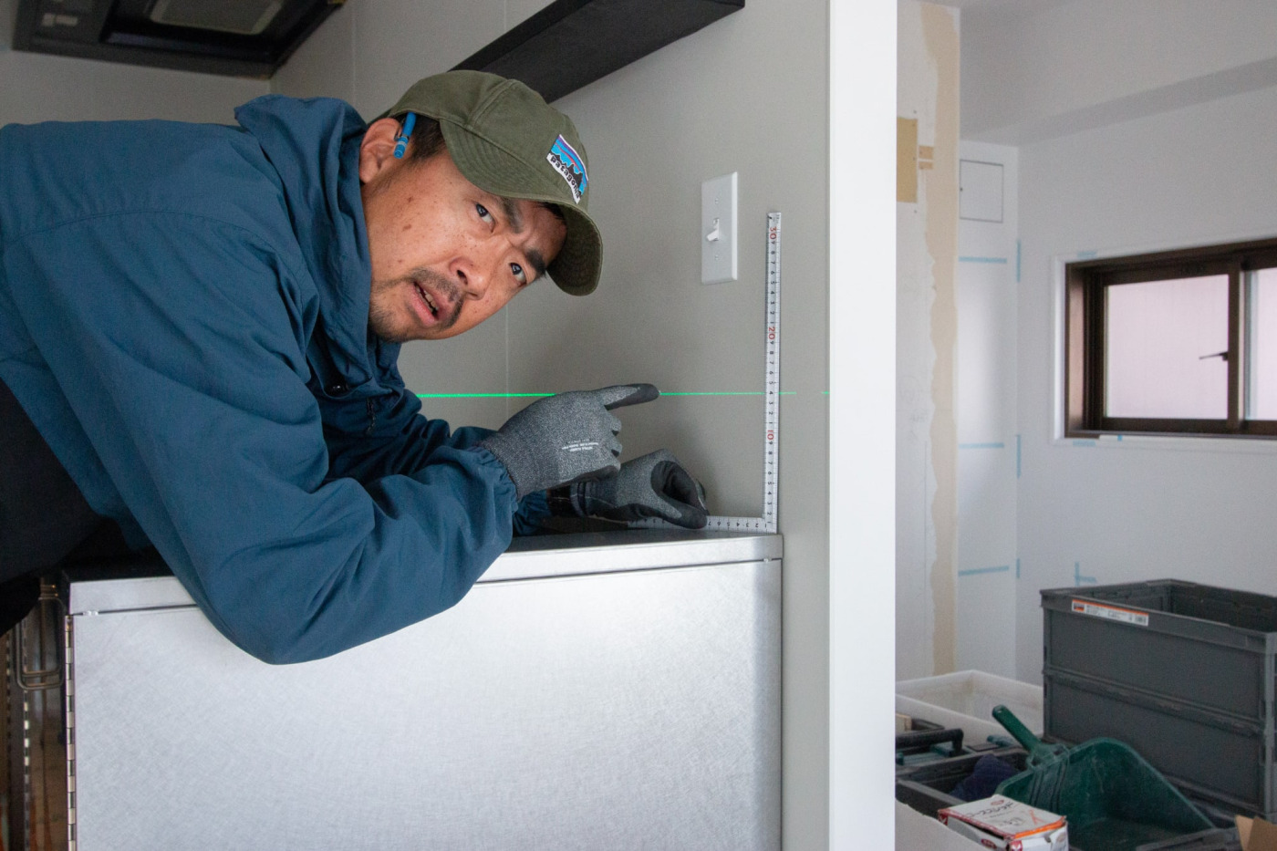 高さ調整アジャスターをいじって、水平レベルもピッタリ合いました！