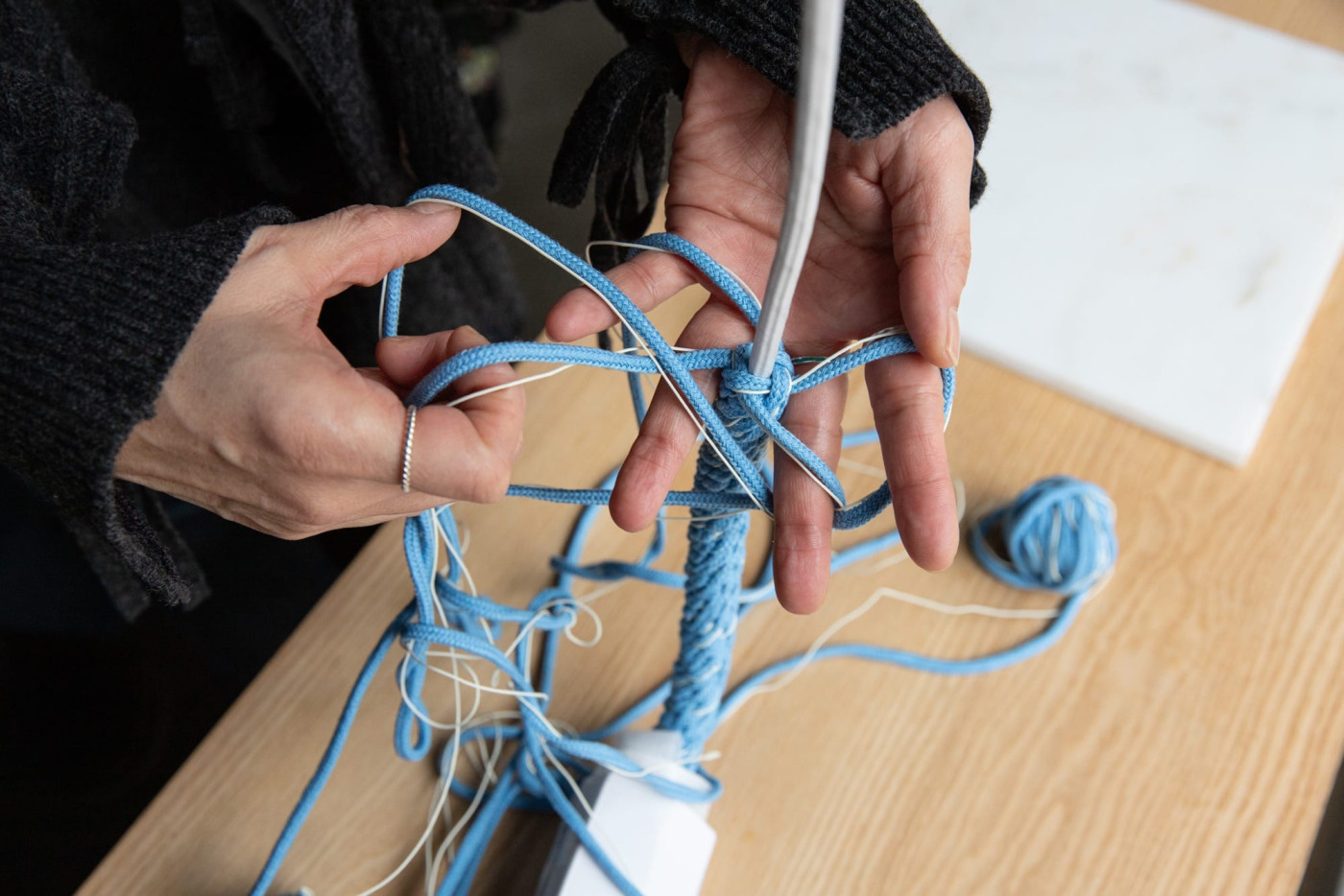 現在イベントに向けて絶賛制作中。一点ずつ丁寧に編まれていきます。