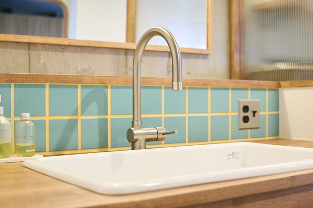 ユニークな仕上げが織りなす、創作的ミッドセンチュリー Vol.16