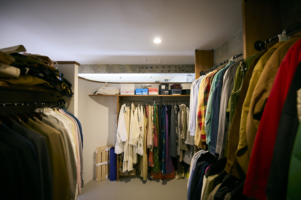 ユニークな仕上げが織りなす、創作的ミッドセンチュリー Vol.7