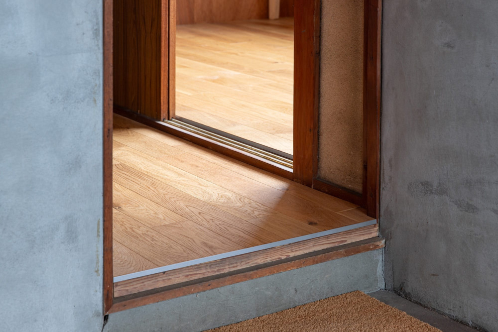 「完璧」より「アドリブ」？古い倉庫兼住居を、1年かけて改装した秘密基地DIY Vol.14