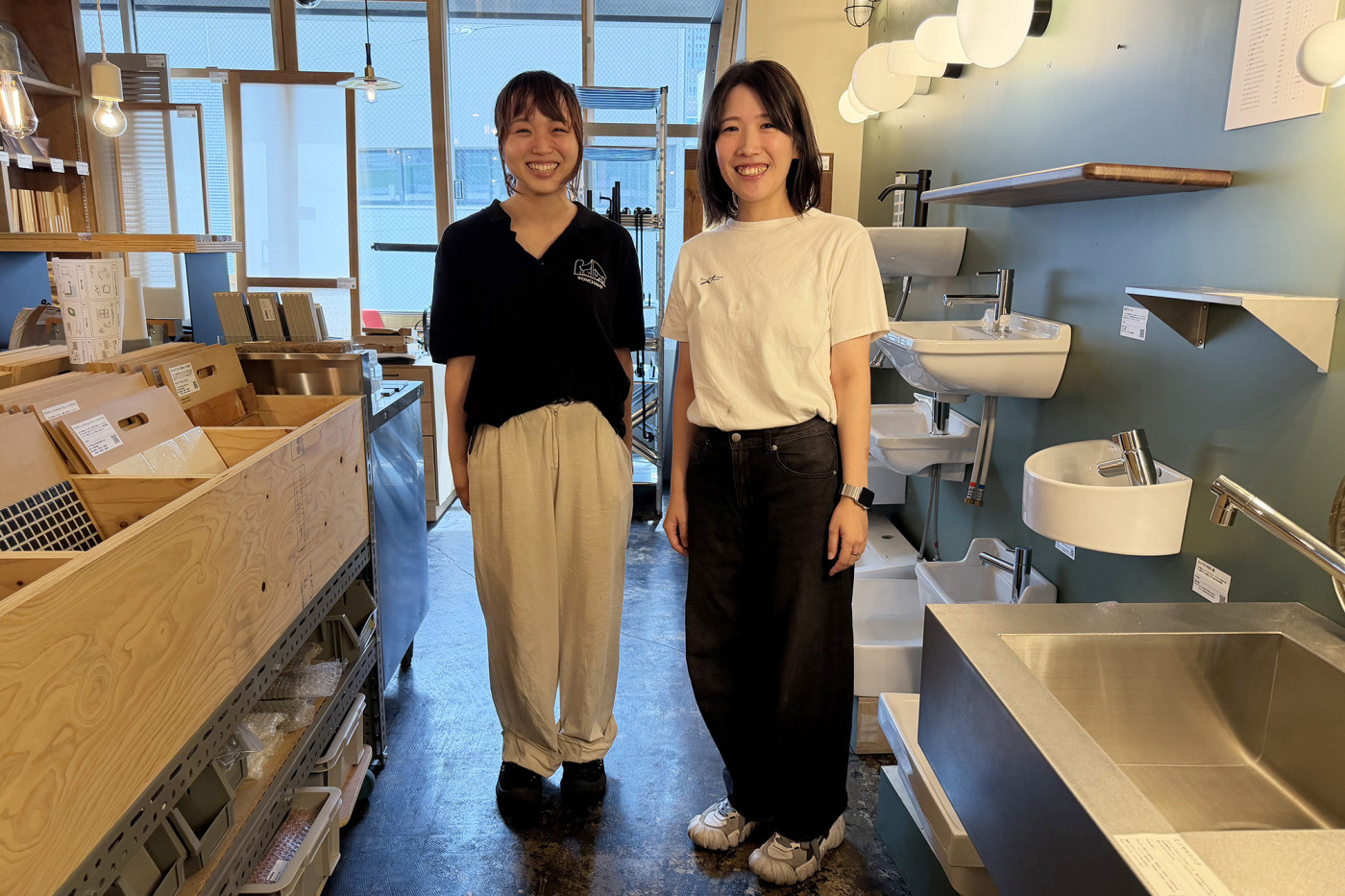 設計を担当してくださった西面（さいめん）さん。大阪ショールームをつくる際にも大変お世話になった、頼れるお姉さんです！