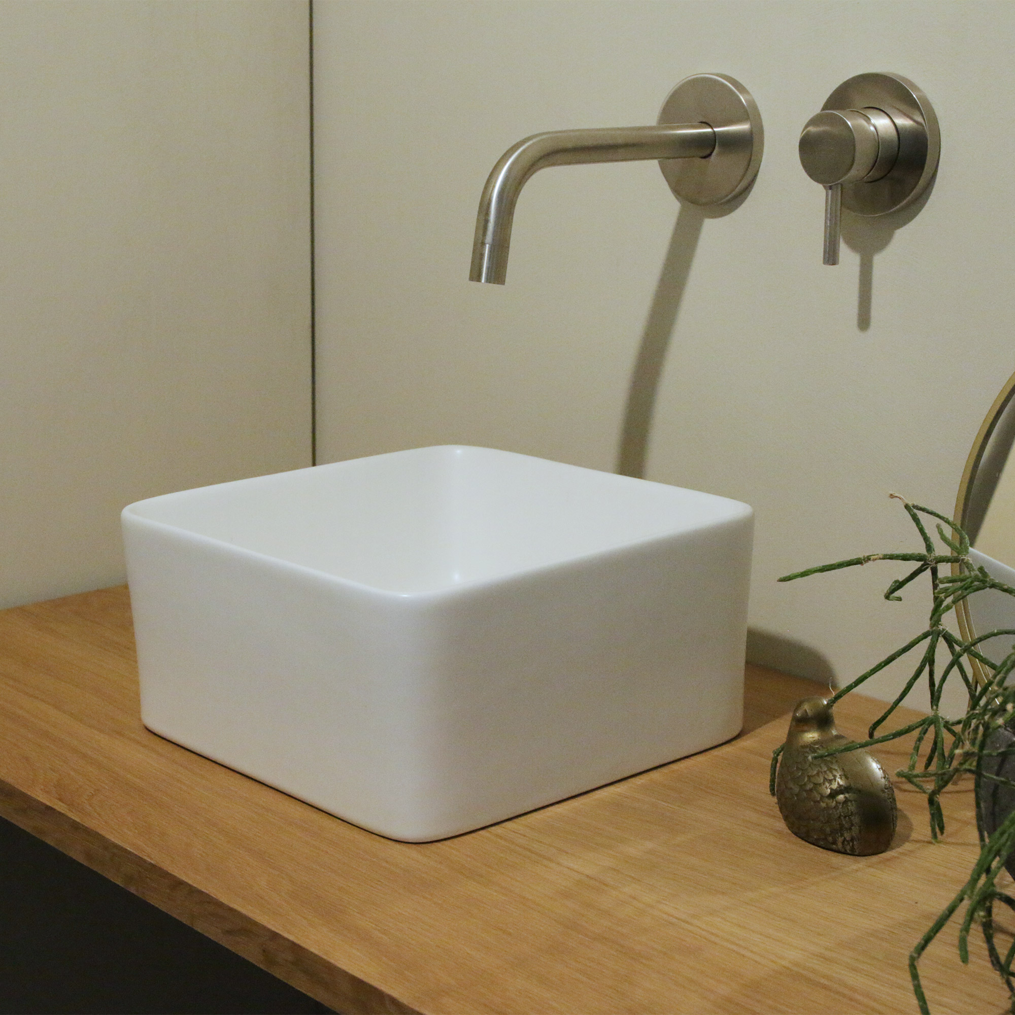 陶器の手洗い器 角240 ホワイト KB-PR012-01-G141 「壁付けセパレート混合水栓 洗面用 サテン L175」との組み合わせ ※水栓はオプションではないため、個別ページよりご購入ください
