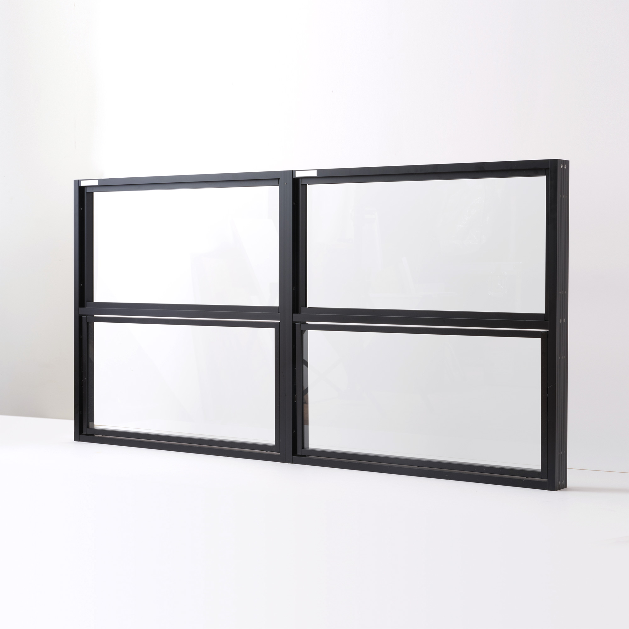 室内アルミサッシ 回転窓＋FIX窓 ブラック 樹脂パネル DW-DR013-18-G201 FIX窓（上）＋回転窓（下）の2連結　W1400 H700（W700 上H350 下H350）クリアガラス