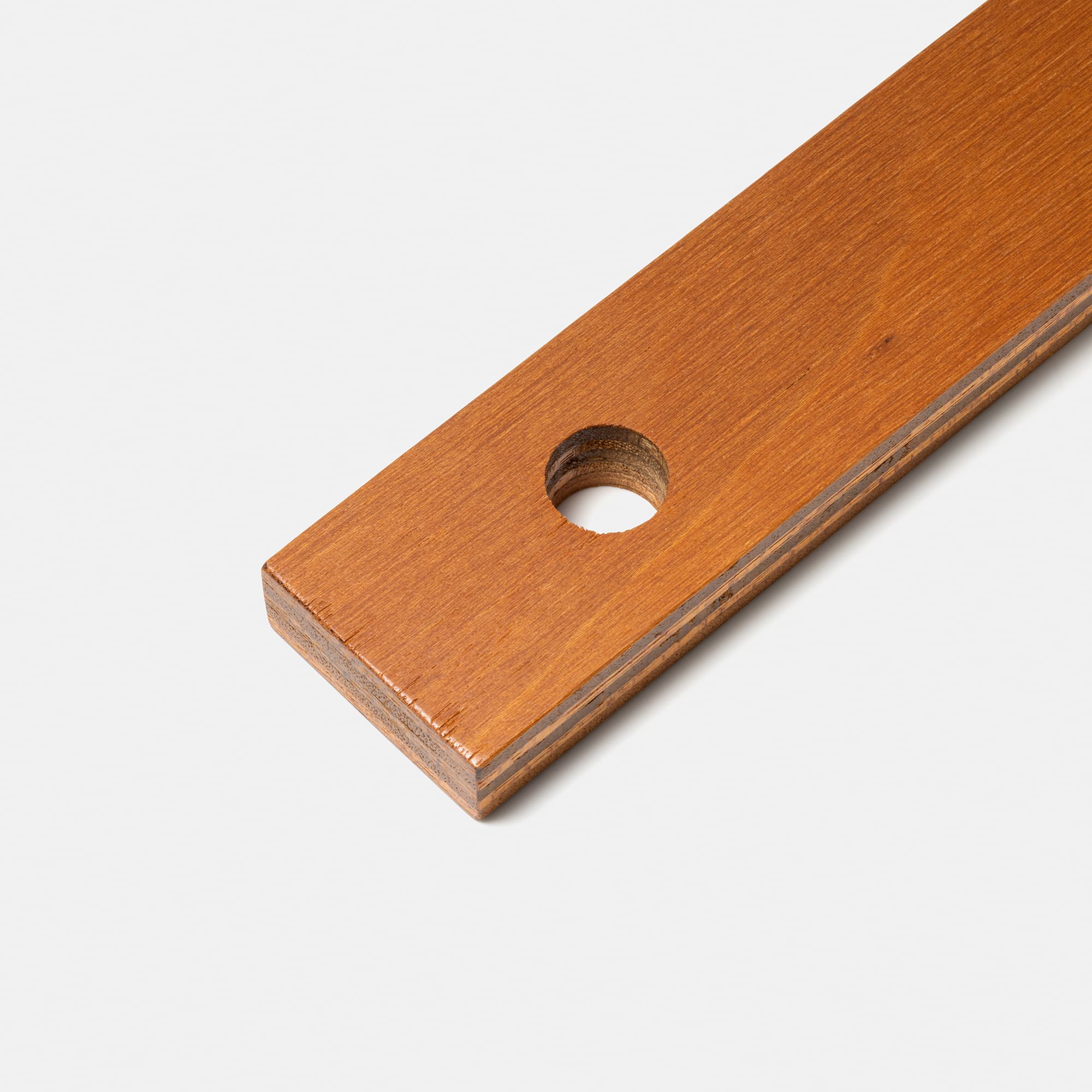 木製シェルビング 真鍮ハンガーパイプセット PS-BK009-04-G289 パイプを貫通させる穴（φ19.5）
