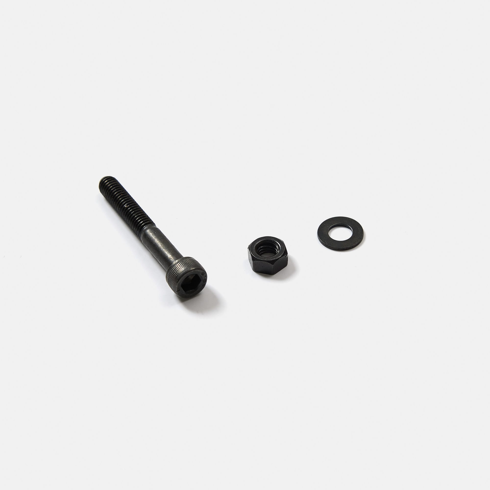 木と鉄のテーブル脚 鉄横幕板 W1500 PS-TB010-02-G250 付属品。このほかに組み立て用のL型六角レンチも1つ付属します