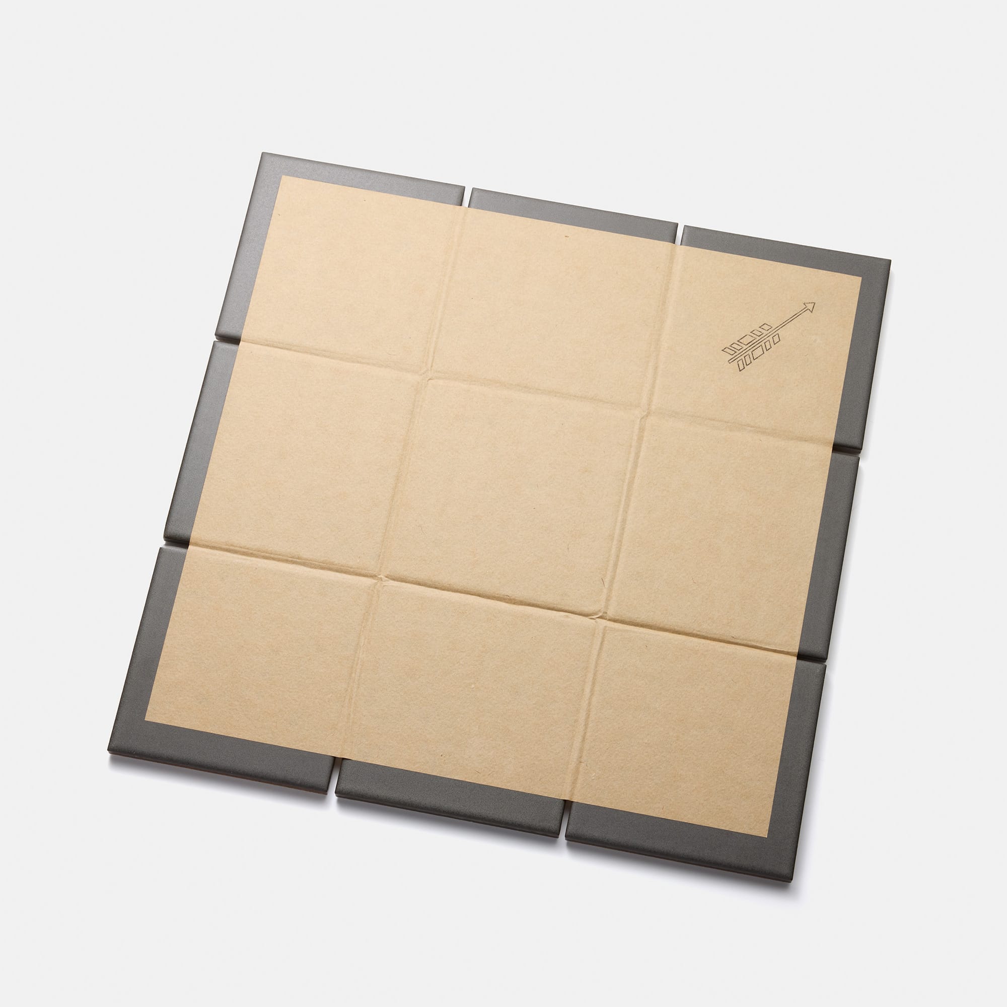 フォグタイル スレートグレー（シート） WL-TL019-03P-G141 これで1シートです。表面に紙が貼られて届きます（写真はスレートグレー）
