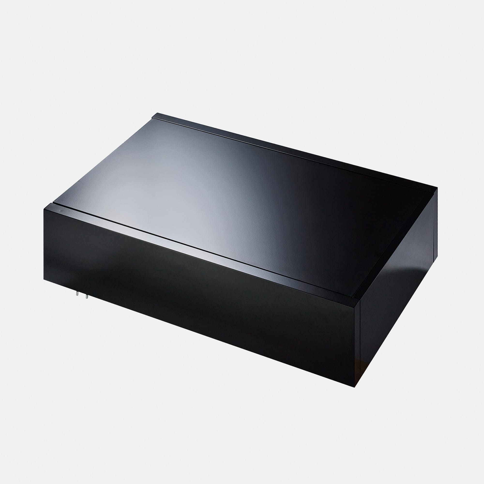 フラットサイドフード 天面塞ぎ板 直排気用 ブラック KB-KC036-20-G173 別売の天面塞ぎ板を乗せた様子（写真はブラック）