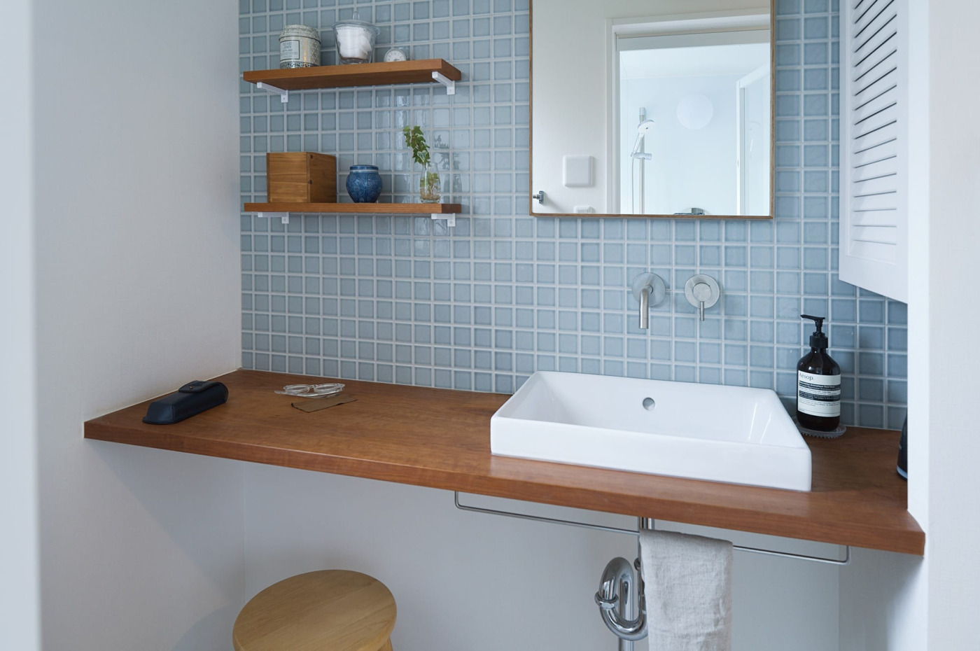 フリーカット無垢材 カスタム ブラックチェリー PS-TT009-03-G165 洗面天板と棚の素材を合わせて