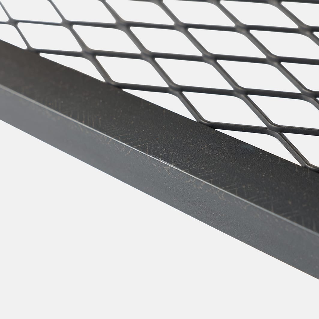 ワークカウンター洗面台 W1400～1800×D550 KB-PR009-08-G201 鉄のフレームは、あえて細かい傷のあるラフな仕上げです