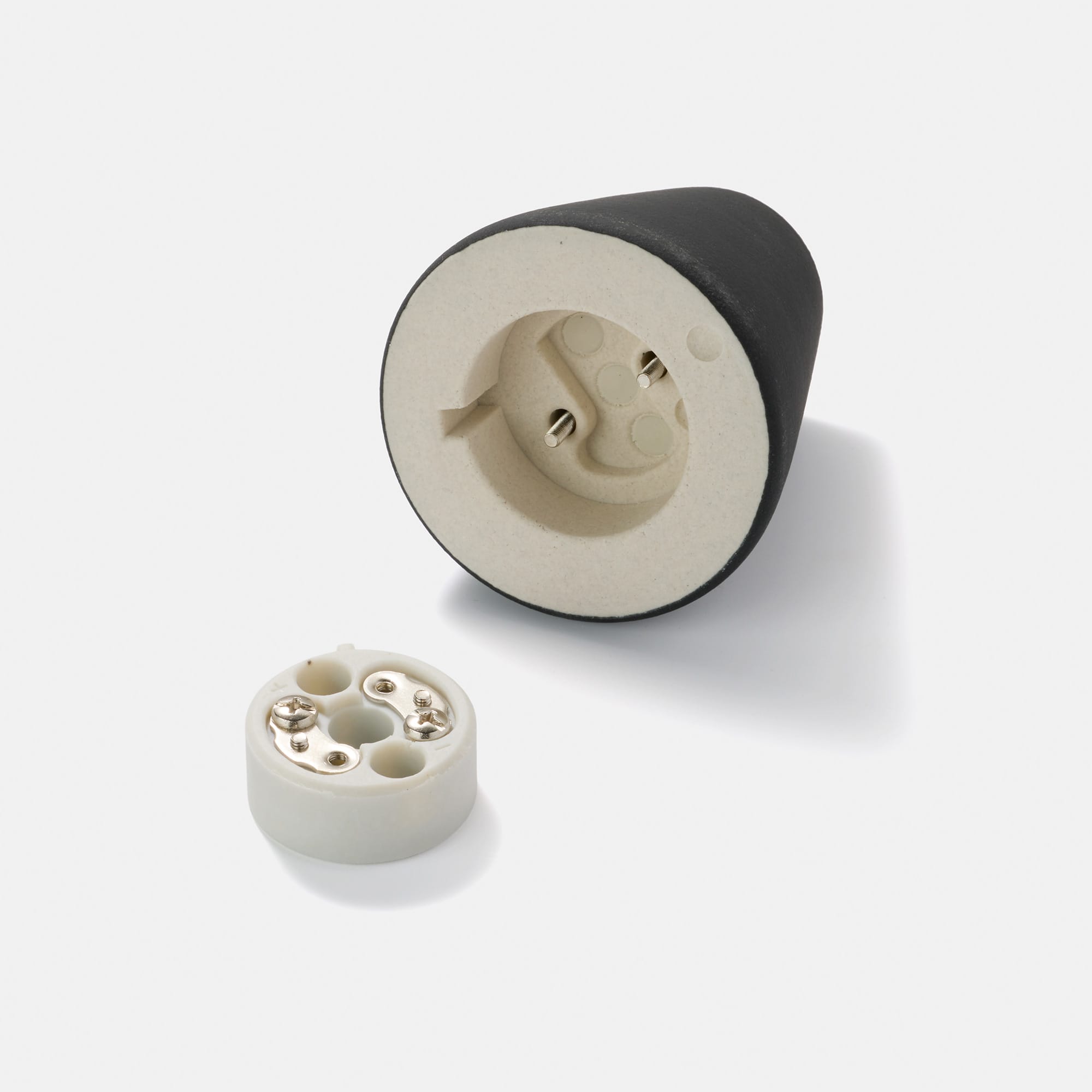 モデストレセップ Lサイズ E26 ブラック LT-BR015-06-G141 表からネジを緩めると裏の蓋が取れます