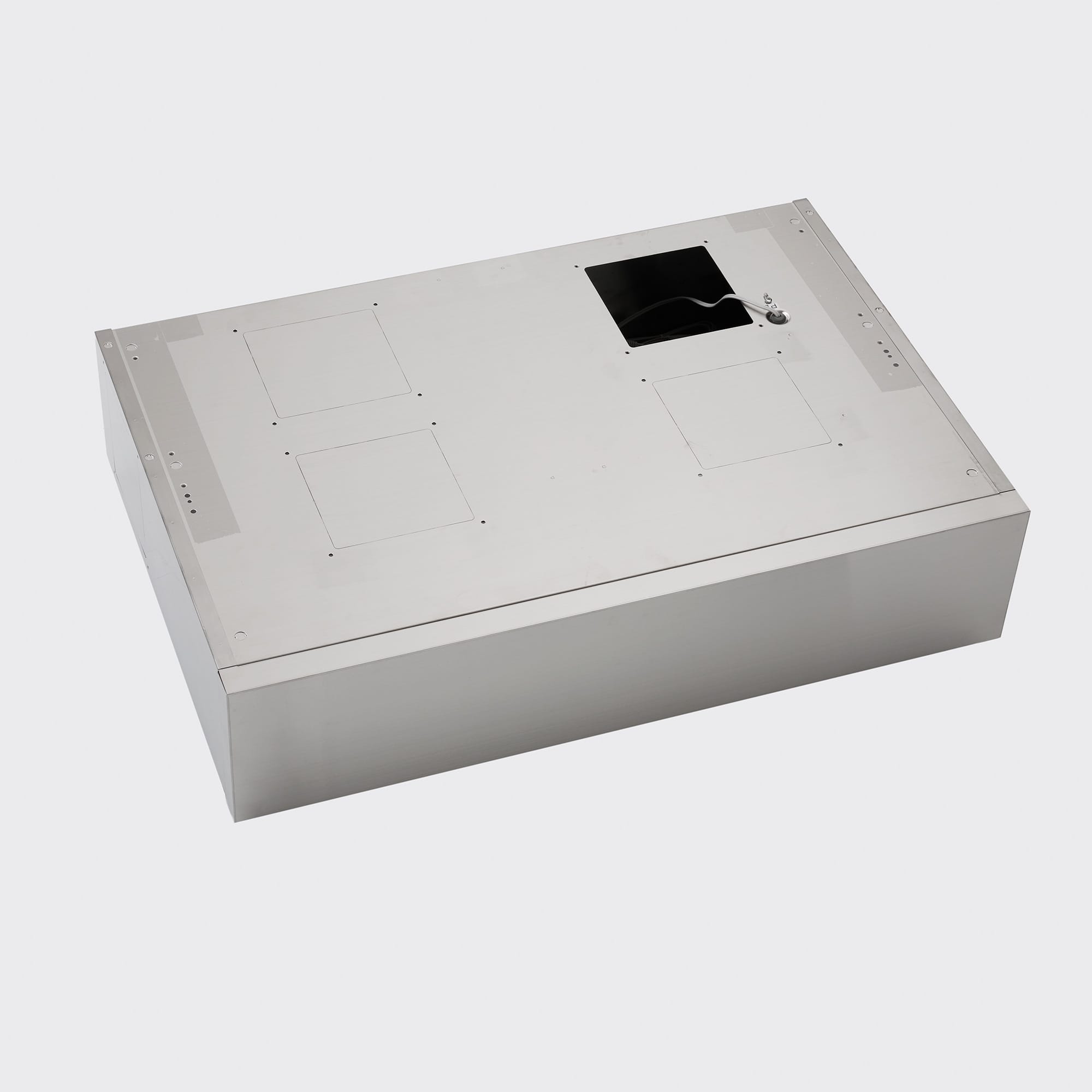 フラットレンジフード 壁付け型 W900 ステンレス ヘアライン KB-KC017-19-G141 上部の4隅、左右の側面、さらに背面の計7方向にダクトを取り付けることができます