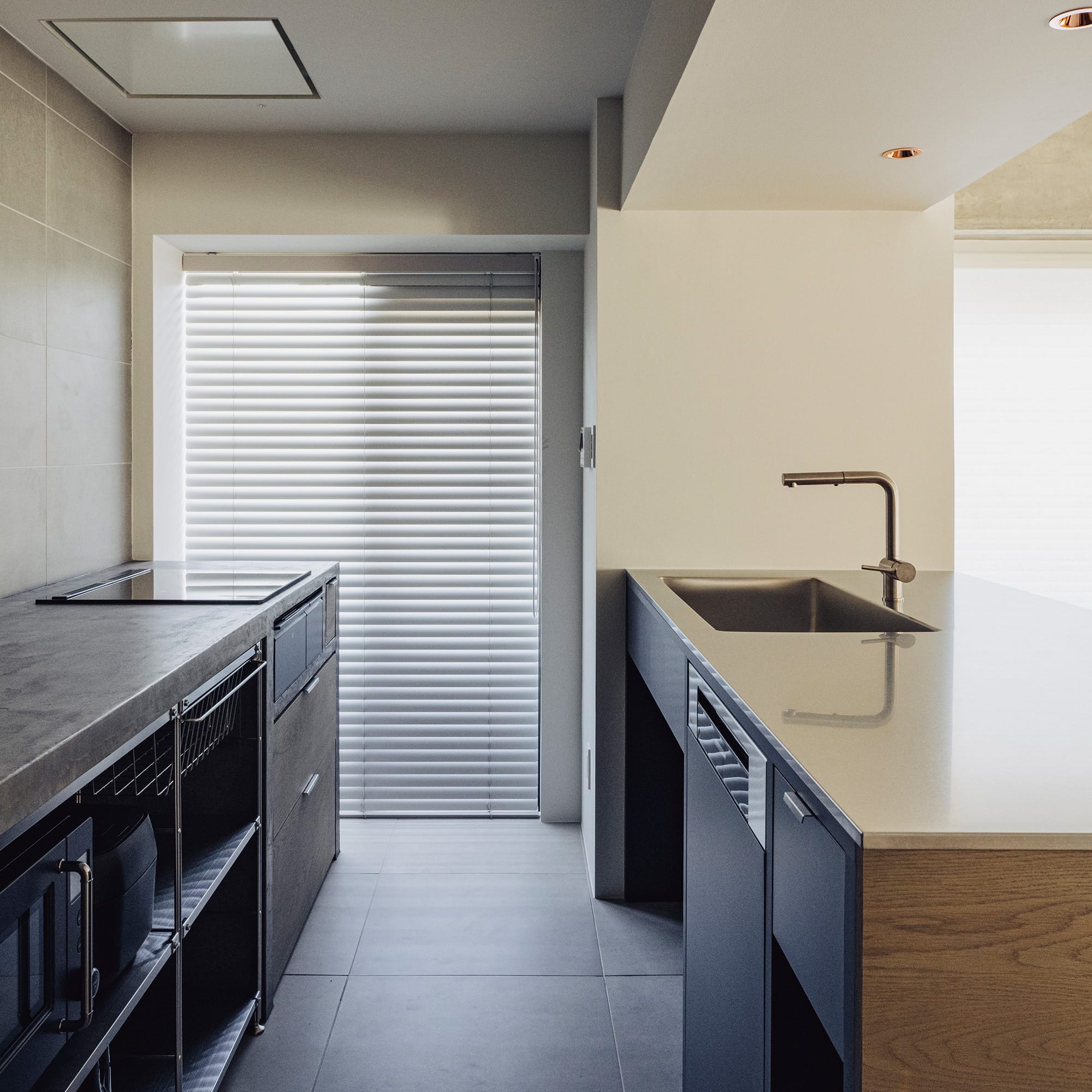 アングル把手 W150 PS-HD024-02-G141 （写真提供：ASTER ｜中川正人商店）