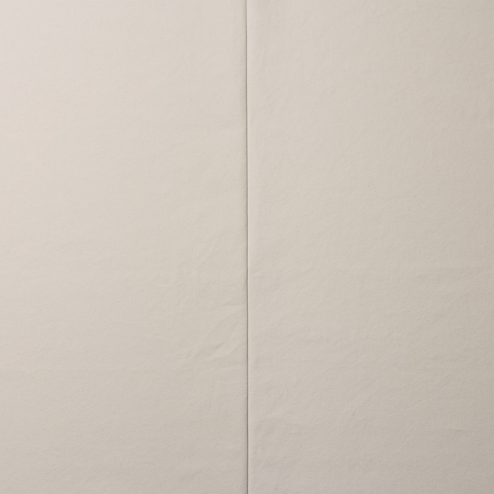 帆布カーテン ハトメ スタイル アイボリー DW-CB008-02-G114 1.5巾と2巾には1カ所、2.5巾と3巾には2カ所にこのような継ぎ目がでます