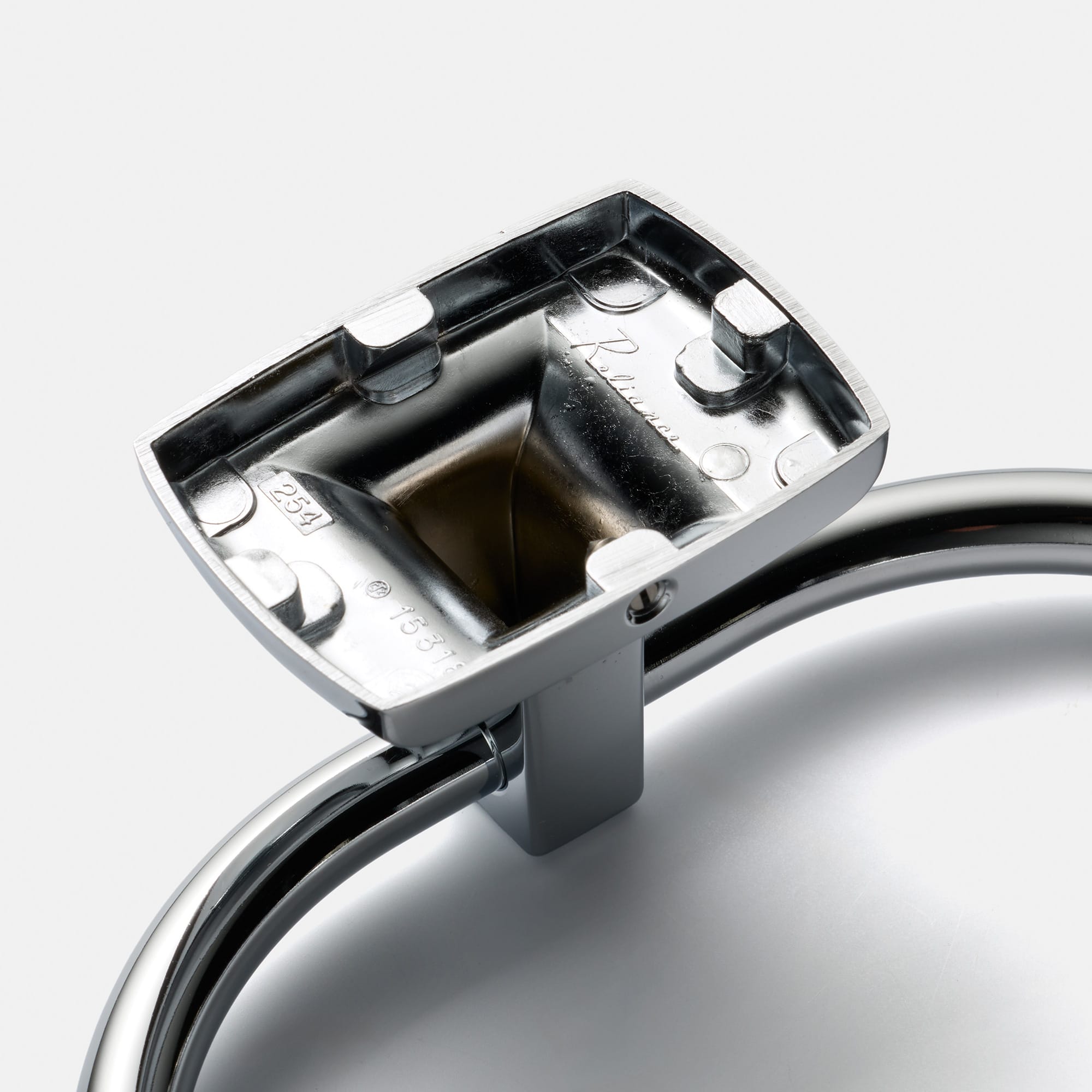 ホテル金物 タオルリング 楕円 KB-AC021-14-G141 取付部裏面