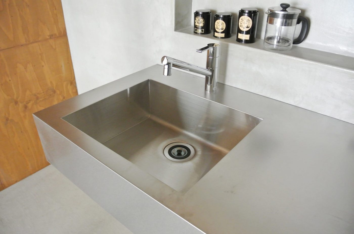 ミニマルキッチン 壁付け W1200×D600 KB-KC006-04-G123 曲げと溶接で形作られたシンク(キッチンサイズによってシンクのサイズも異なります)