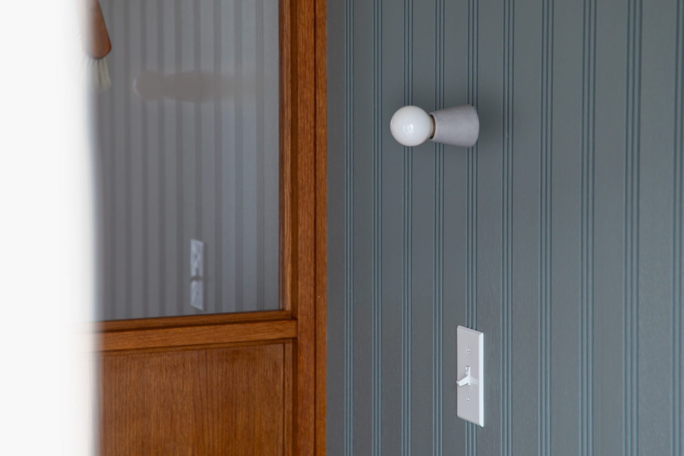 モデストレセップ Mサイズ E26 グレー LT-BR015-07-G141 Mサイズ グレーの事例 （電球サイズφ50）