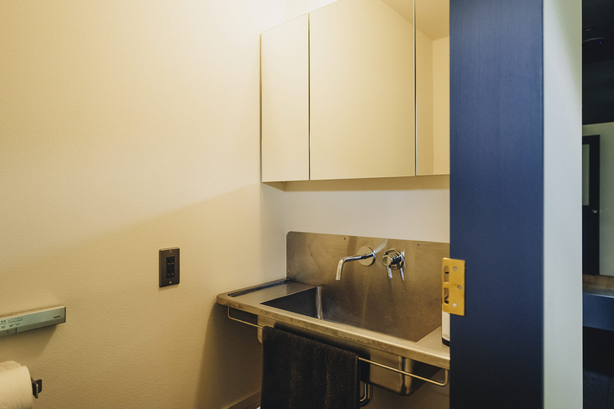 スクールシンク 壁付け水栓用 両デッキタイプ KB-PR015-05a-G239