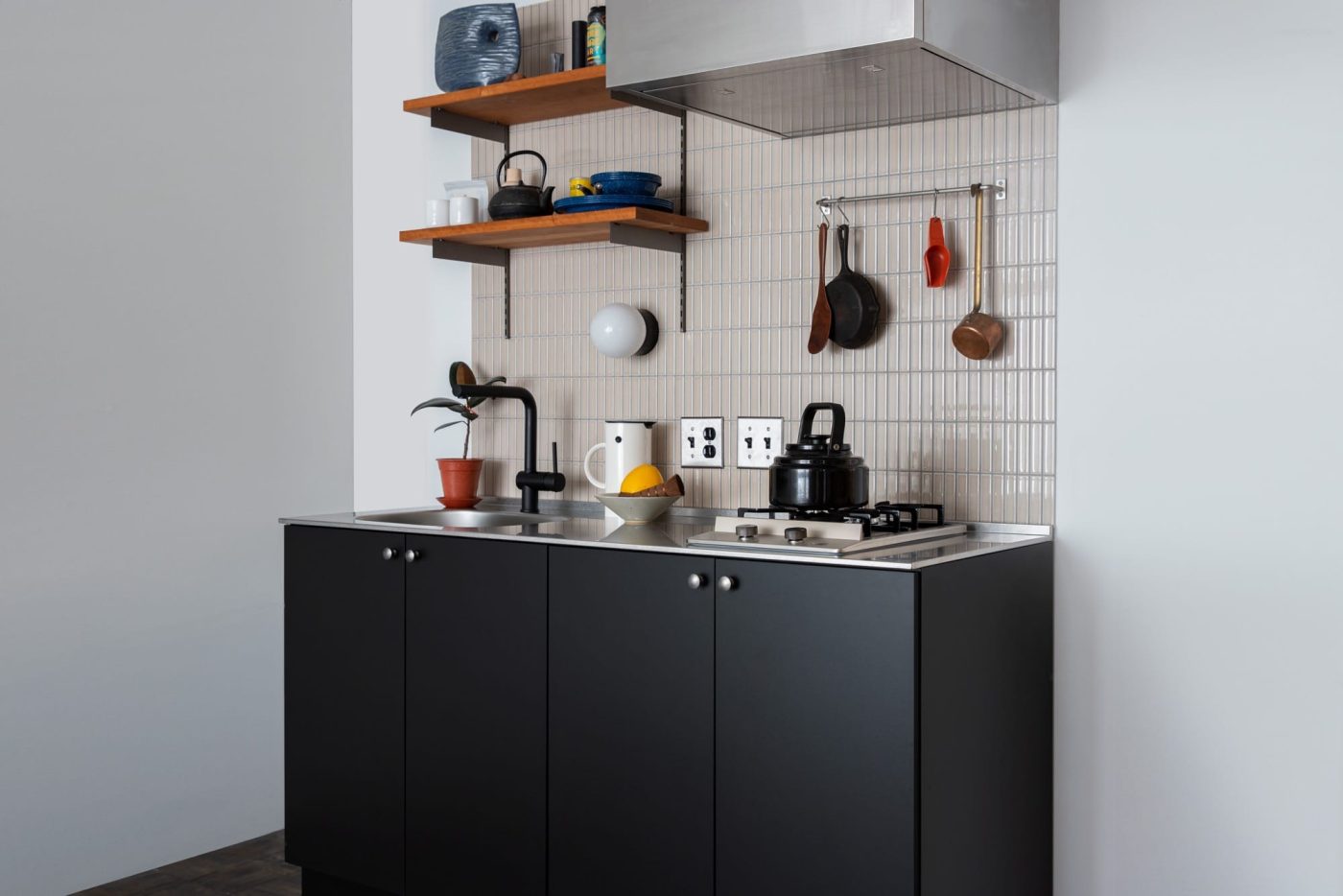 オーダーミドルキッチン ブラック W1500～1800 KB-KC027-04-G183 ブラック W1500×D600