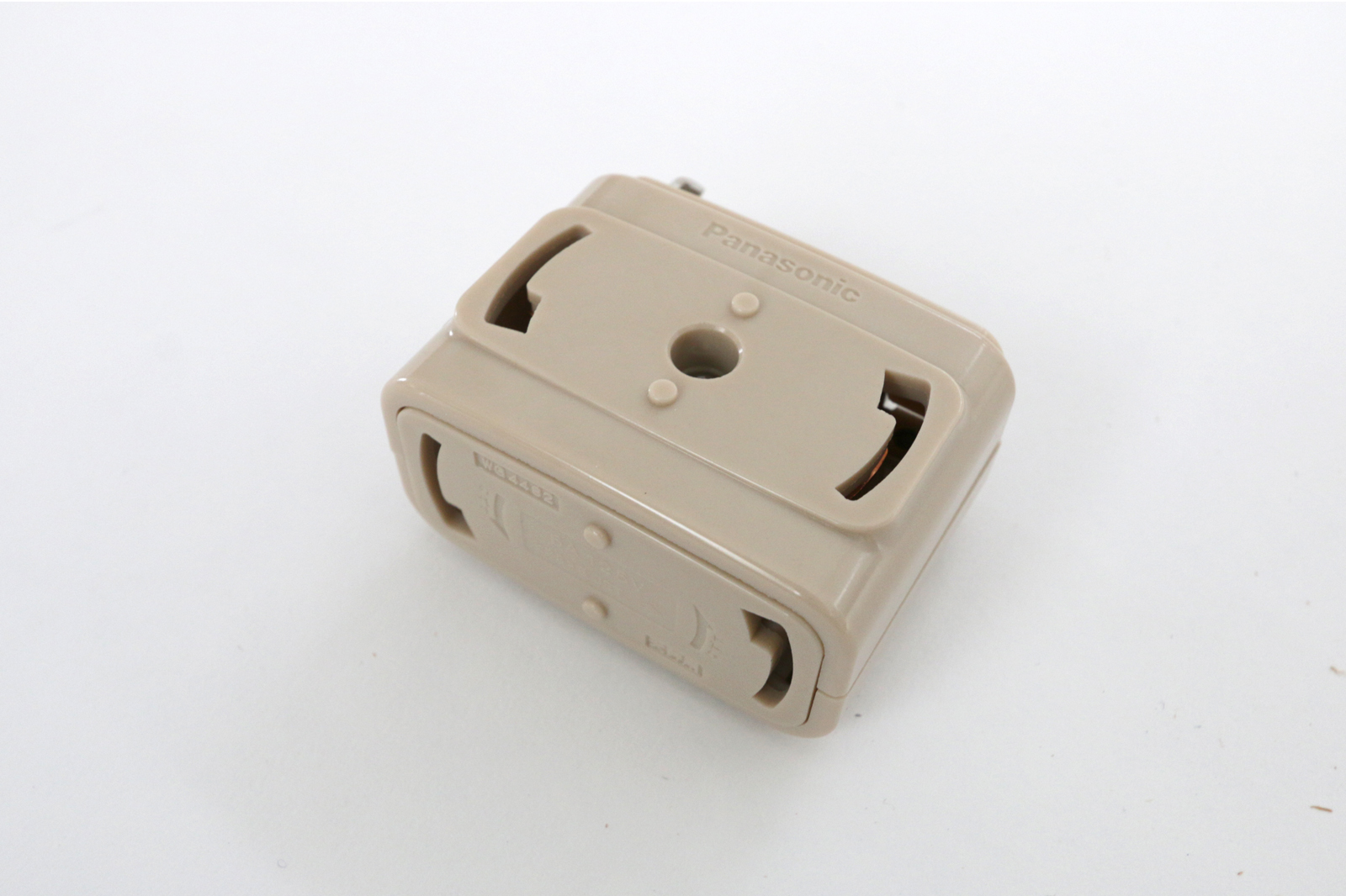 ソケットランプ 引掛シーリング増改アダプタ 3口 LT-PD004-06-G141