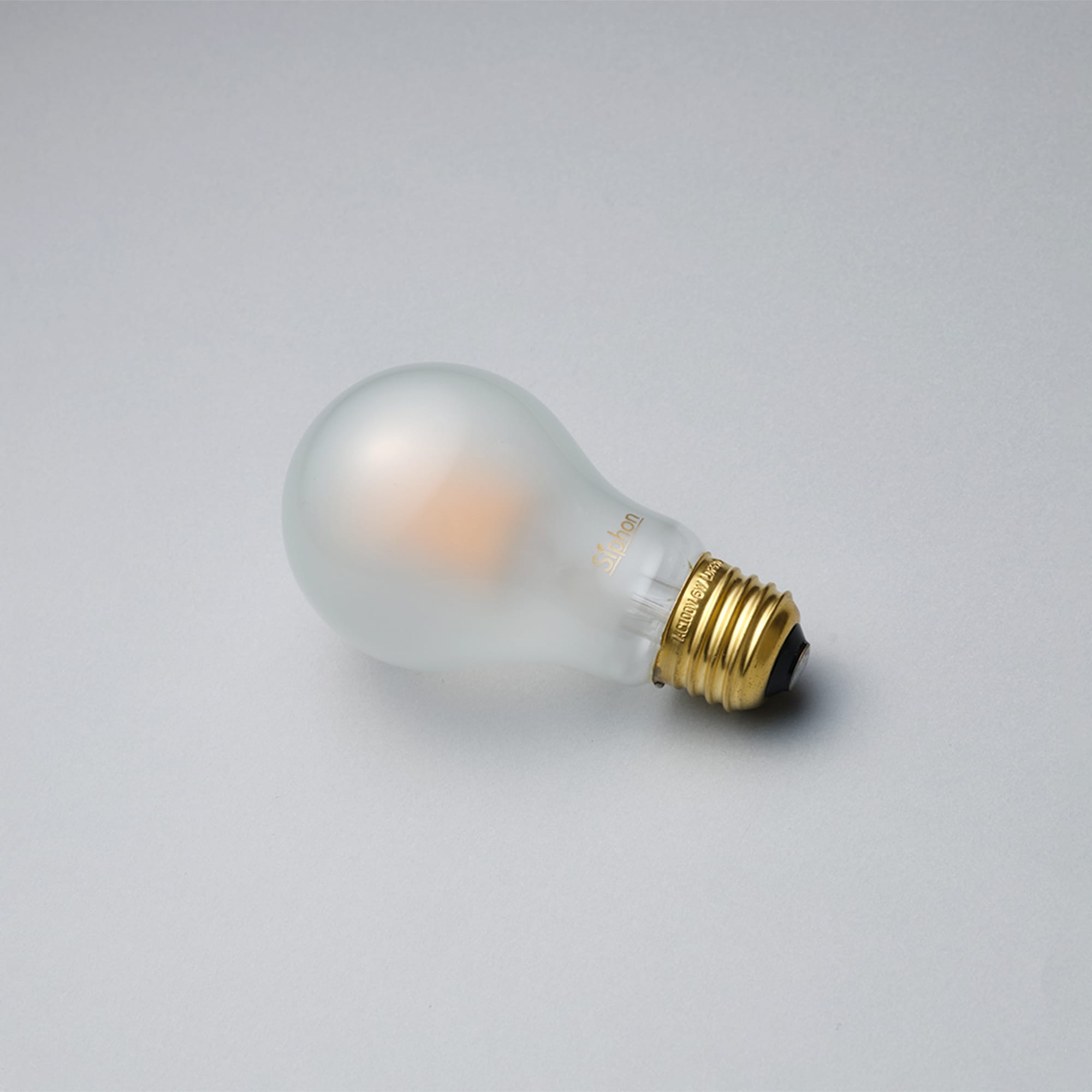 フロストLED電球 φ60(E26)35W相当 アイス 2200K電球色 LT-BB008-01-G141 アイスは中の黄色い光源がほんのり透けて見えます