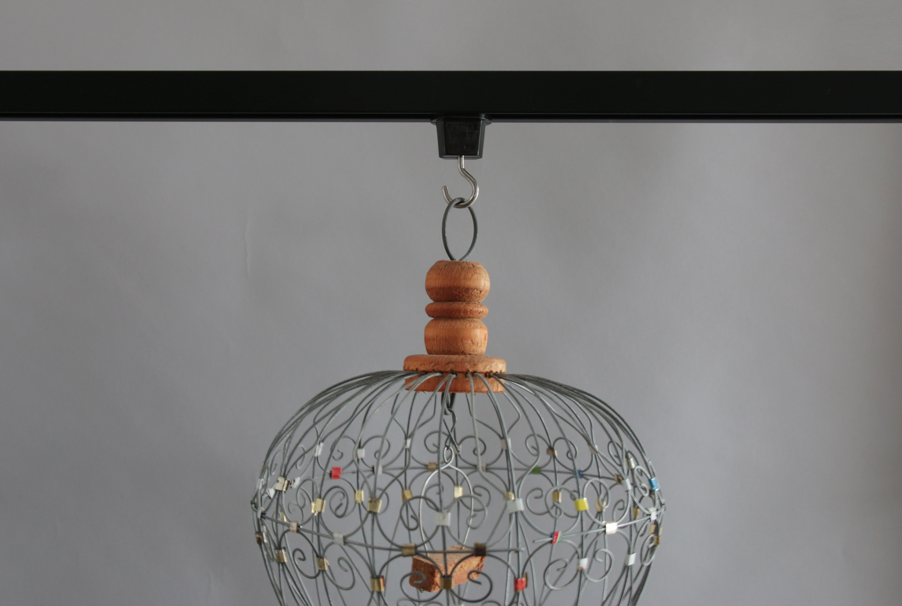 ライティングレールプラグ 吊りフック (BK) LT-PS010-05-G141 チュニジアの鳥かごを吊るして