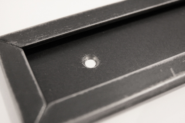 メタルネームプレートケース スチール Sサイズ ET-OT006-01-G108 ビス穴は2カ所。M4ビスが付属されます