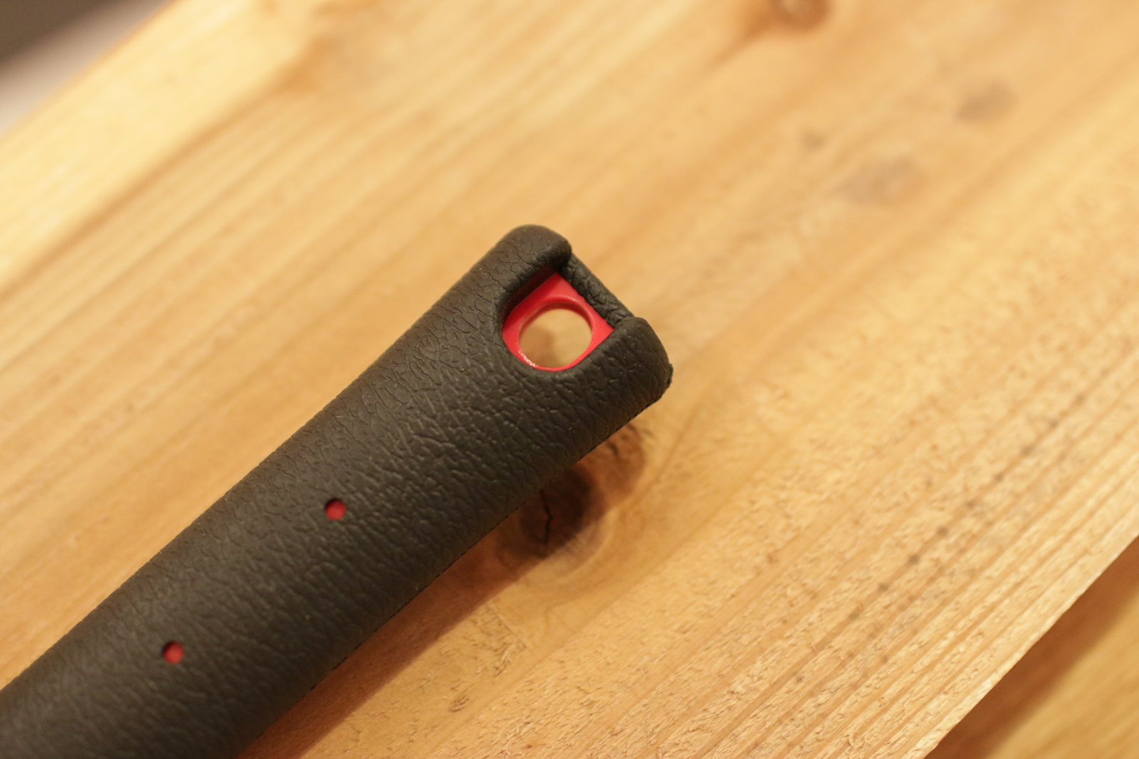 基本の道具工具 替刃式のこぎり DM-TO003-01-G170 腰袋にかけ易いよう、携帯用のフック穴が付いています