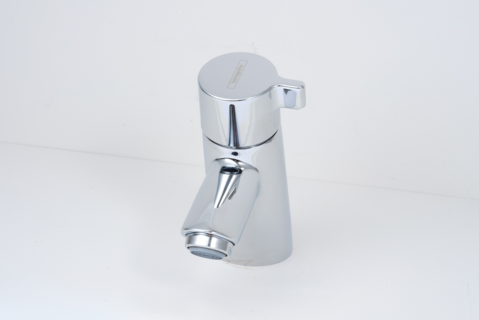 洗面水栓 ST-2：リーニング単水栓 KB-PT011-08-G201 レバーを右に回すと吐水します