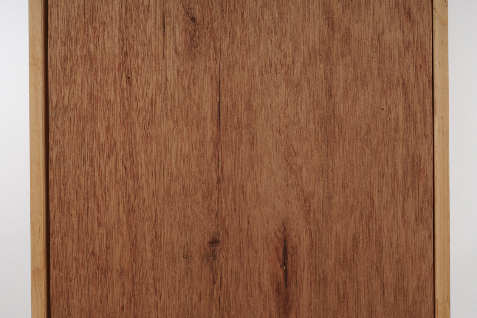 木製ユニットドア 片引き戸 ラワン DW-DR012-05-G191 ドアと枠で素材が異なるため、色味は若干異なります