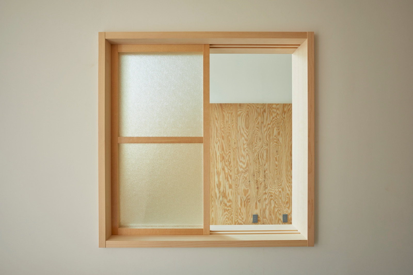 木製室内窓 780角 引き違いタイプ DW-DR008-01-G164